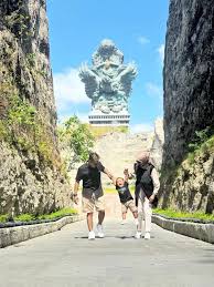 Traveling 2025: Slow Travel Jadi Tren Baru Wisata Santai Generasi Muda