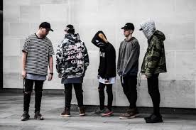 Tren Fashion Anak Muda Indonesia 2025: Streetwear, Digital Fashion, dan Sustainability